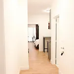 Apartamento 102 *