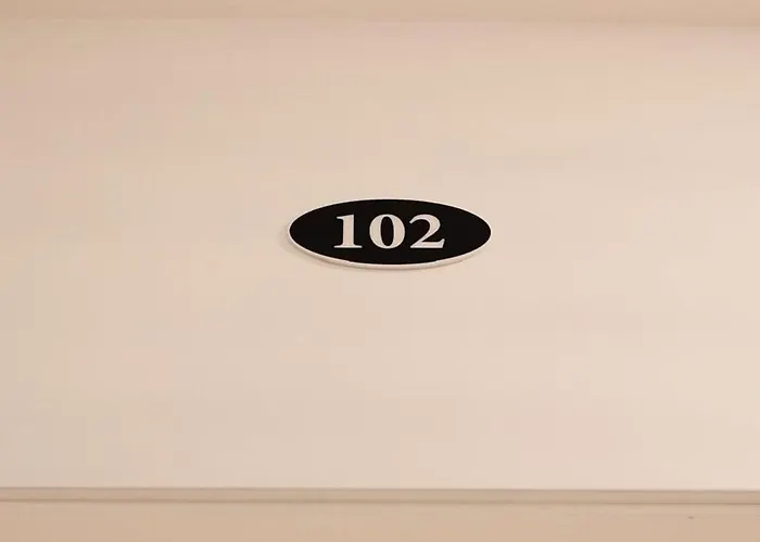 102 Apartament Tirana