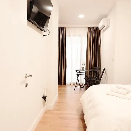 102 Apartman Tirana